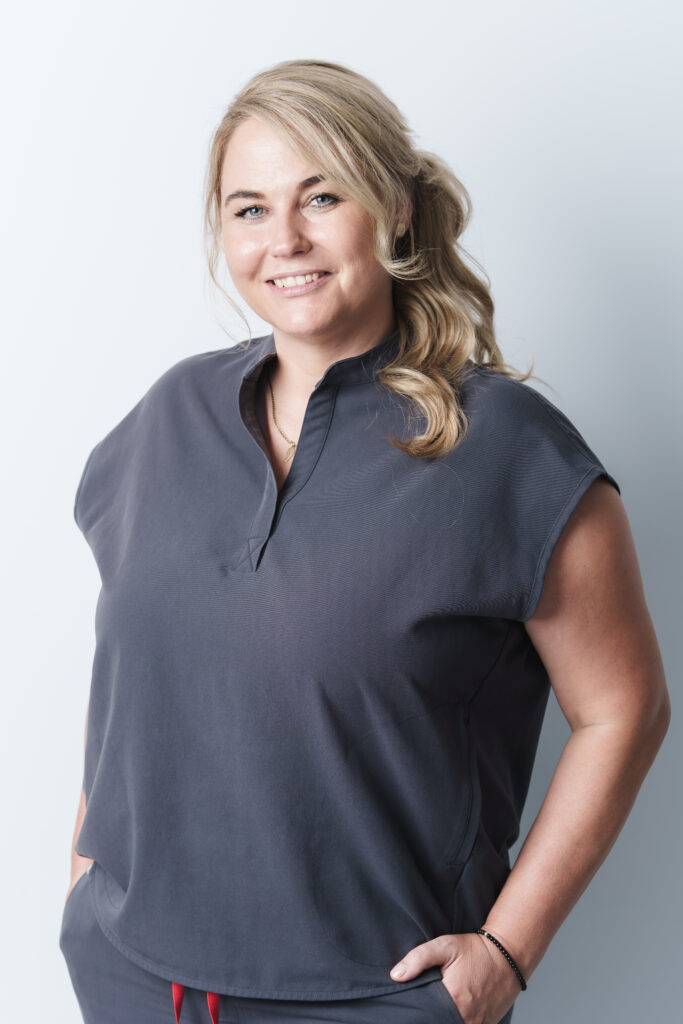 Ewa Matthews headshot
